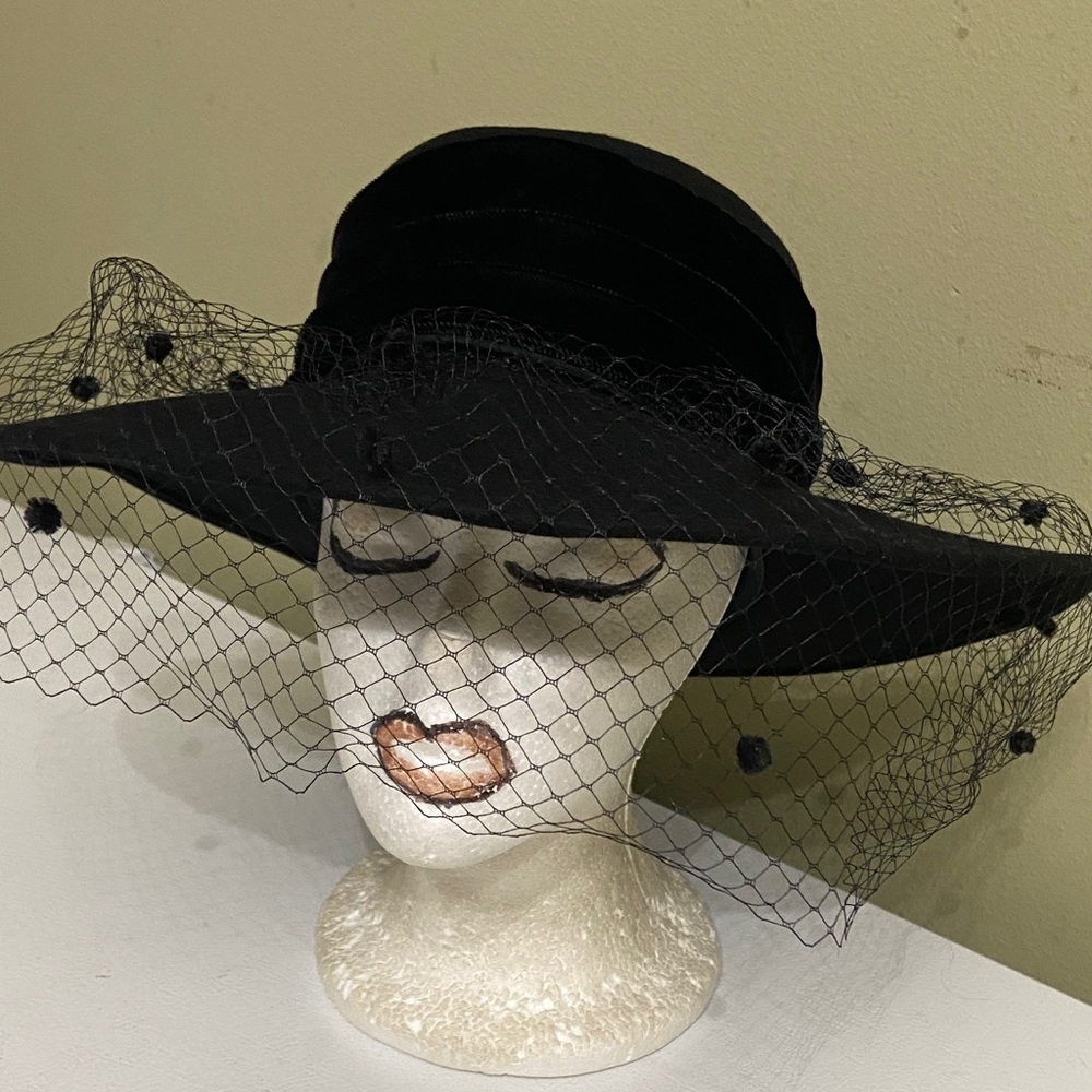 NWT Church Hat / Dress Hat by Plaza Suite / Betmar